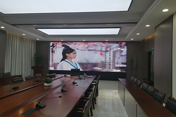 香港圓方(Elecment)圓柱形LED全彩屏